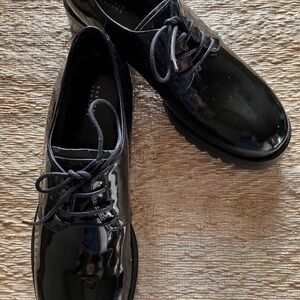 Barney's New York Black Patent Leather Lace-Up Oxfords. Size EU 36/US 6. New.